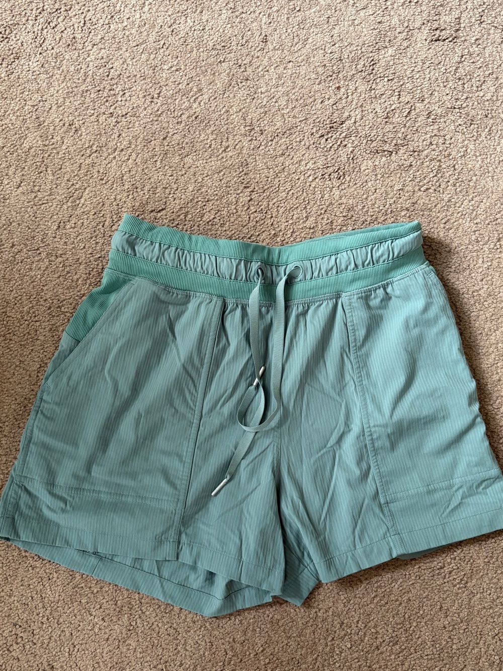 Lululemon dance studio high rise 3.5 shorts